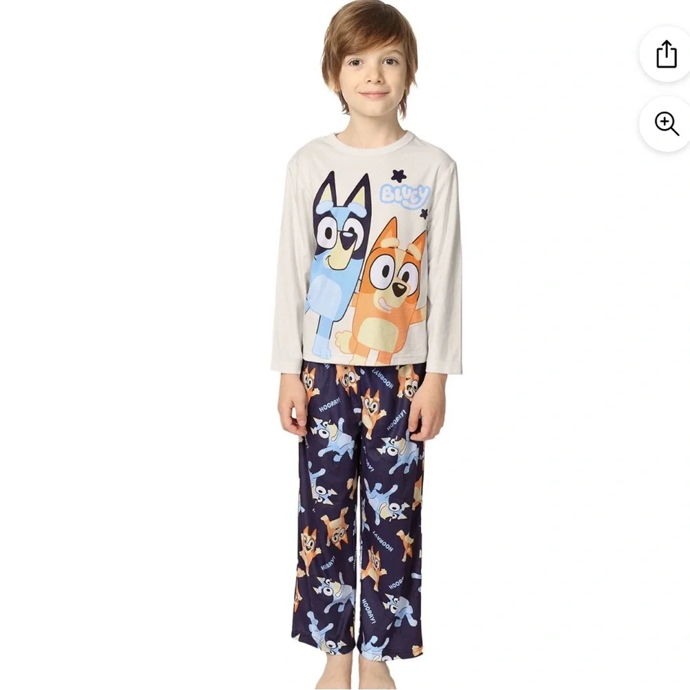 New! Member’s Mark Boys 3-Piece Bluey Hooded Robe and Pajama Set - size 6